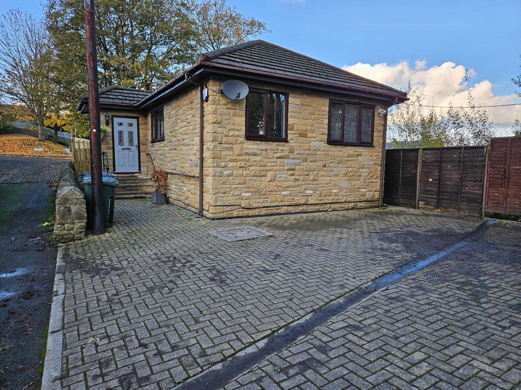 Lister Park Bradford 2Bed Detached Cottage House Parking Cinema Screen Games Room Exterior photo